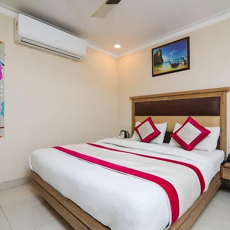 Hotel Amar International